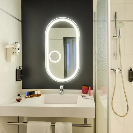 Hotel Ibis Gare De L Est 10ème Parigi