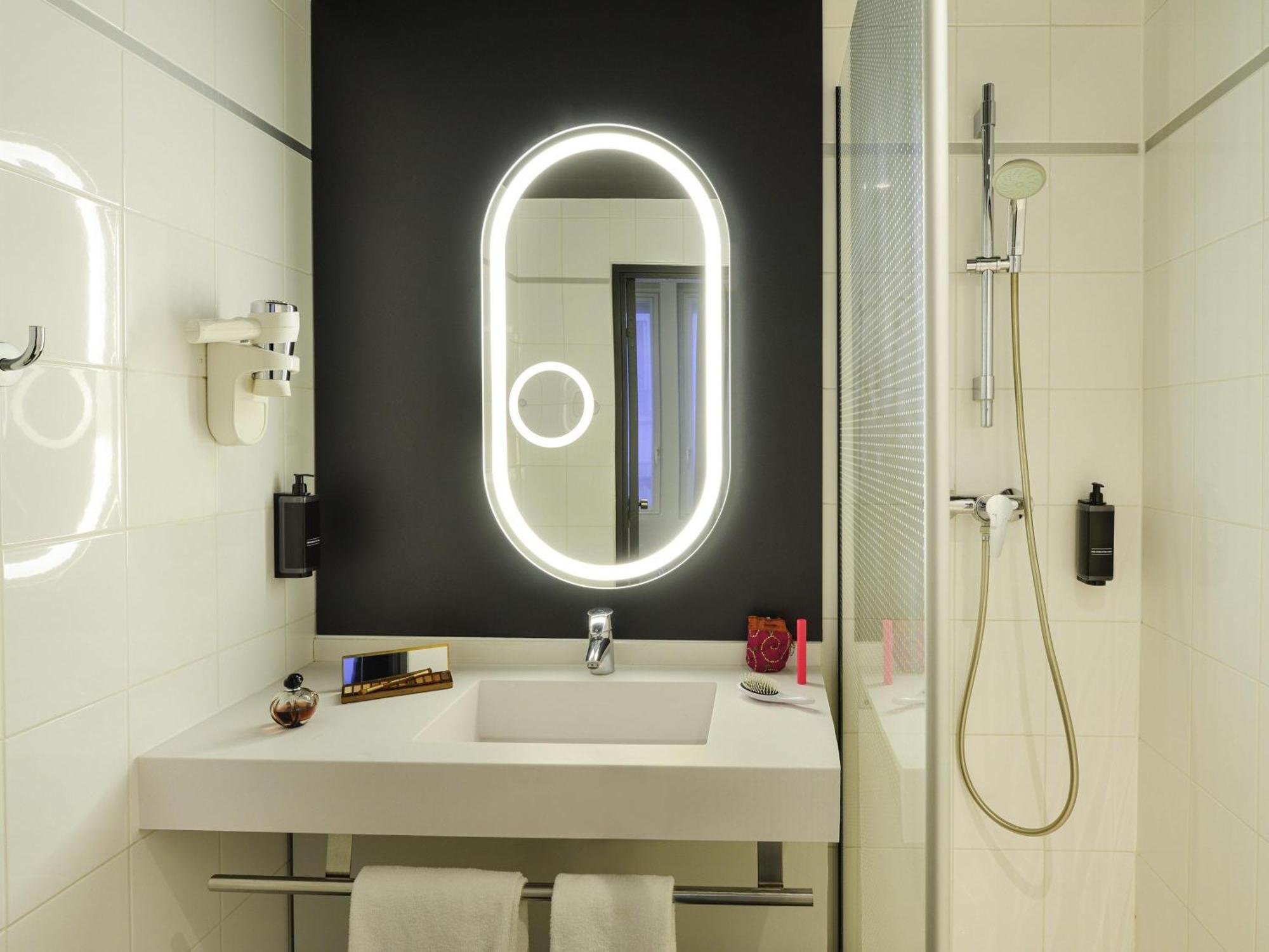 Ibis Gare De L Est 10ème Hotel 3*