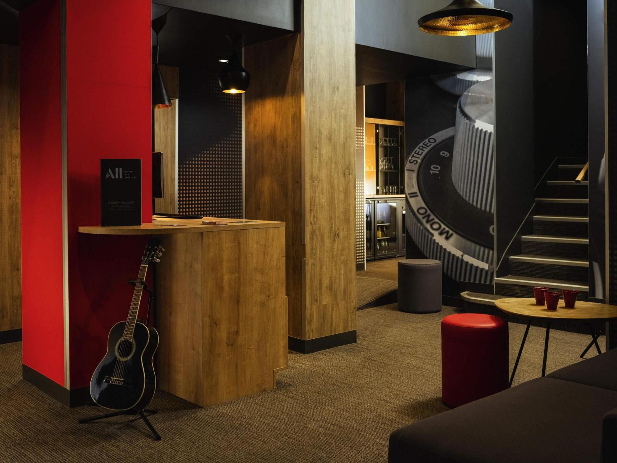 Ibis Gare De L Est 10ème 3* Parigi